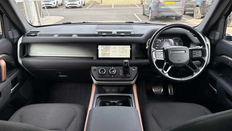 Land Rover Defender 90 Diesel 3.0 D200 Hard Top Auto